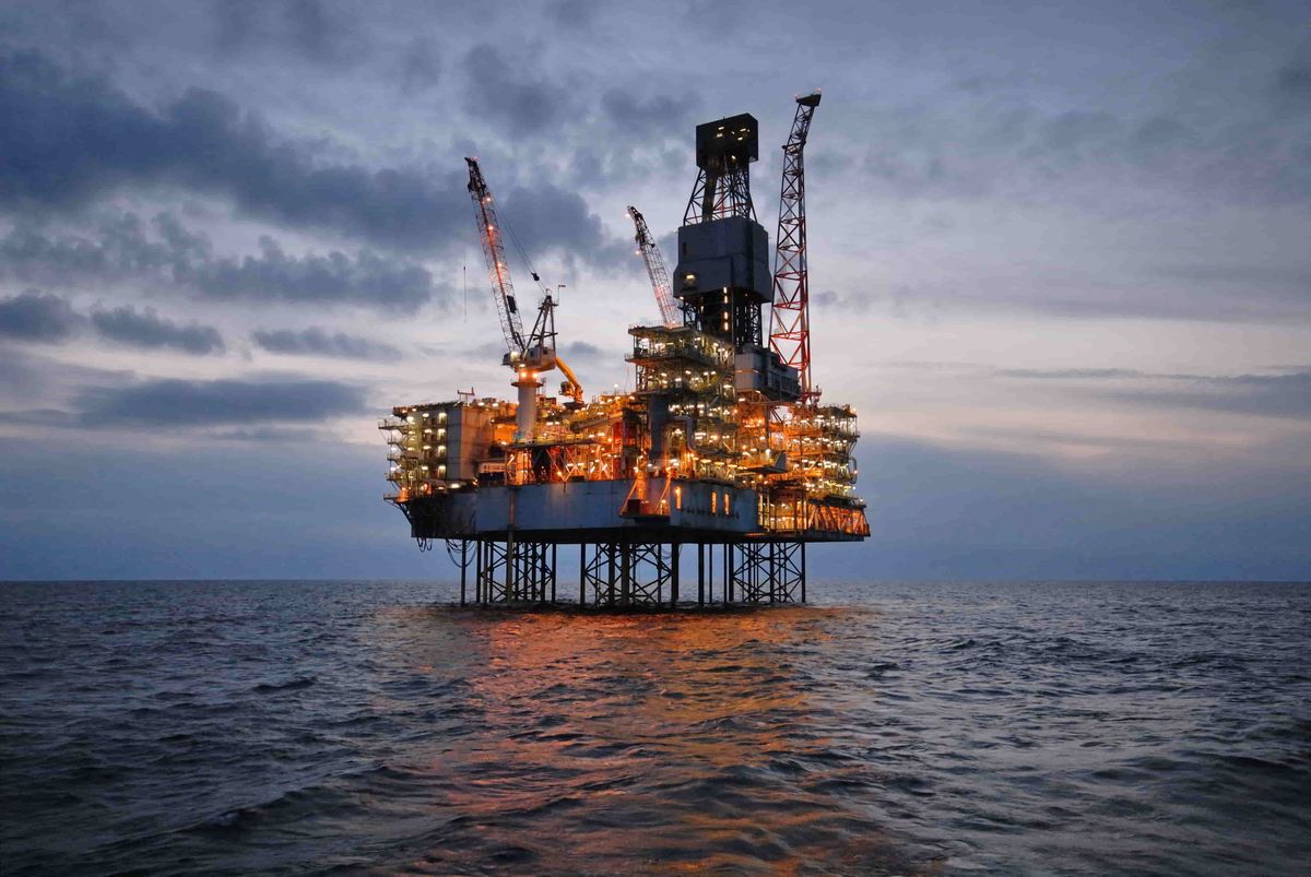Instalații moderne de rafinare a petrolului PetraFlux